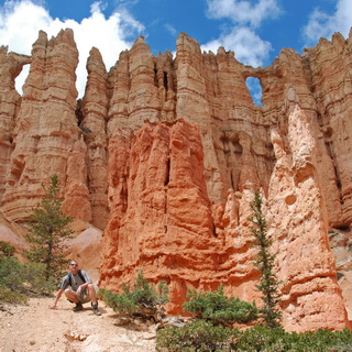 Bryce - Peekaboo Loop Trail - Wall of Windows